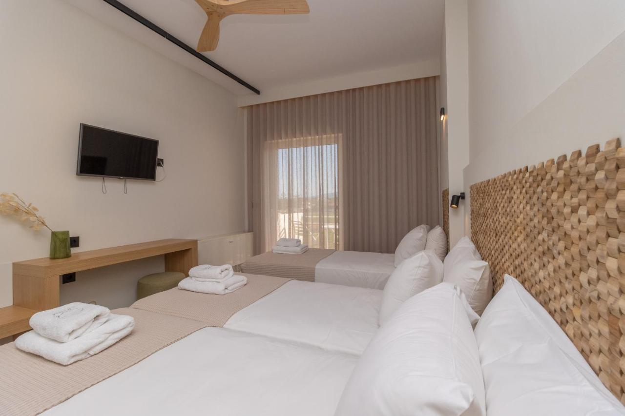 Aparthotel Artina Marathópolis Zewnętrze zdjęcie